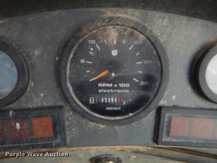 image for item EZ9932 1996 New Holland 575E backhoe