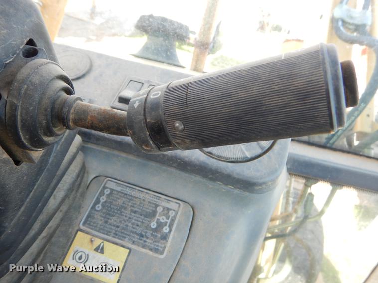 image for item EZ9932 1996 New Holland 575E backhoe