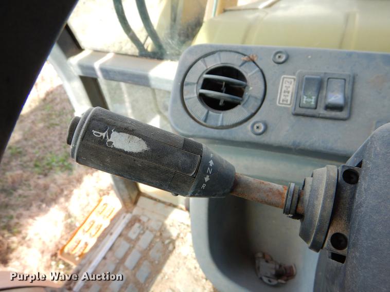 image for item EZ9932 1996 New Holland 575E backhoe