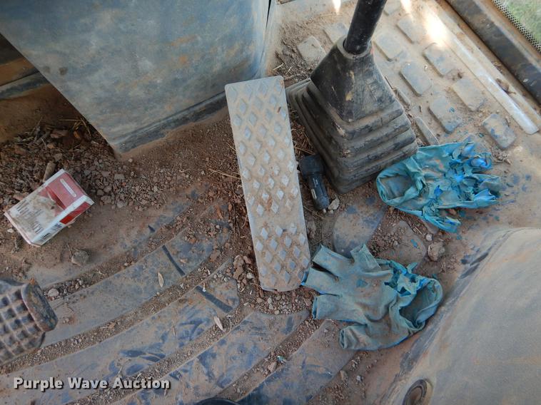 image for item EZ9932 1996 New Holland 575E backhoe