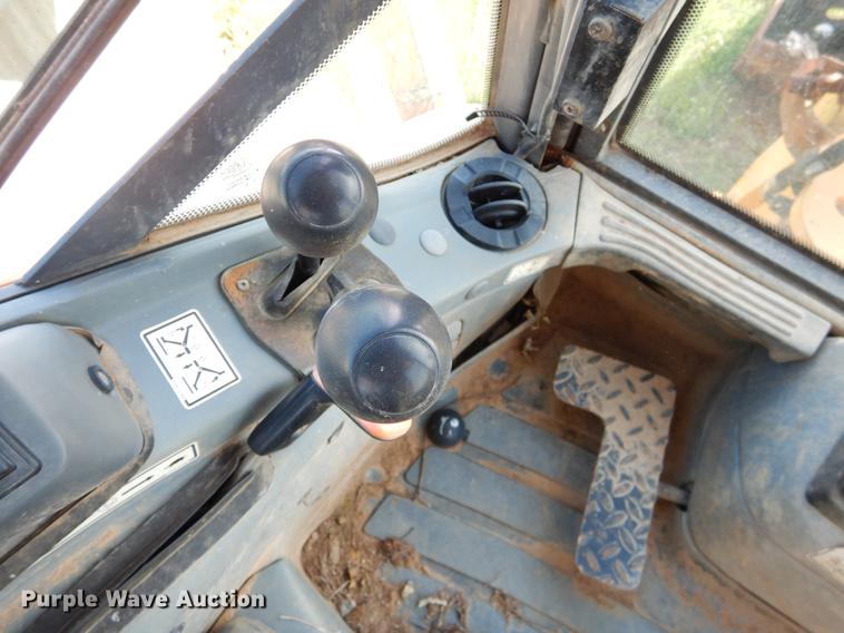 image for item EZ9932 1996 New Holland 575E backhoe