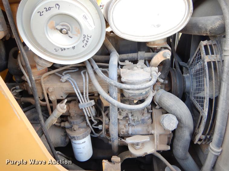 image for item EZ9932 1996 New Holland 575E backhoe