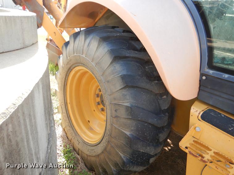 image for item EZ9932 1996 New Holland 575E backhoe