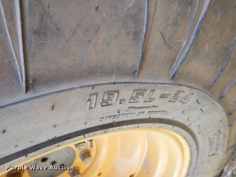 image for item EZ9932 1996 New Holland 575E backhoe