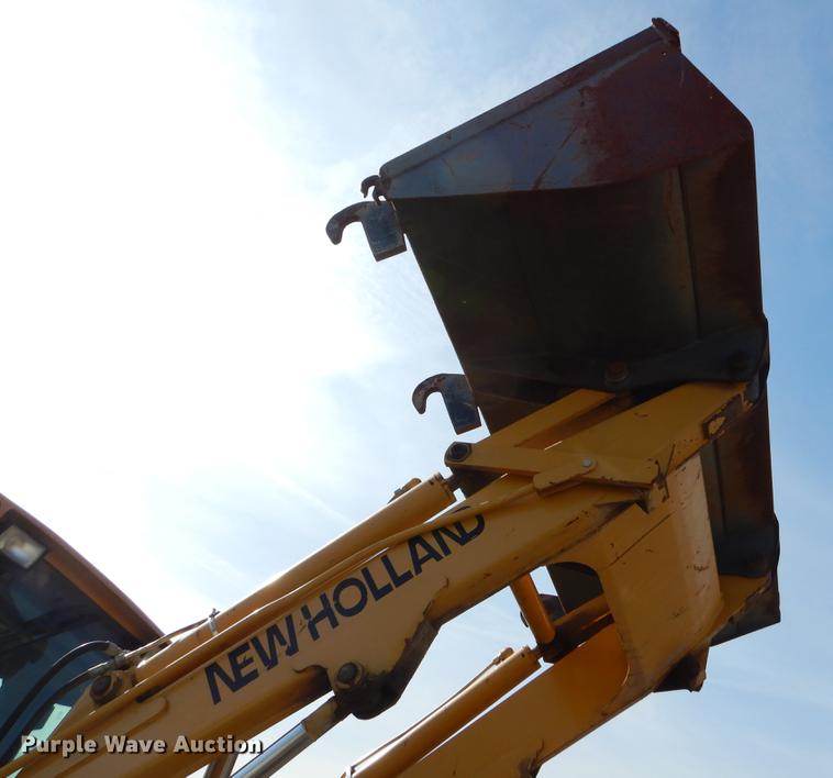 image for item EZ9932 1996 New Holland 575E backhoe