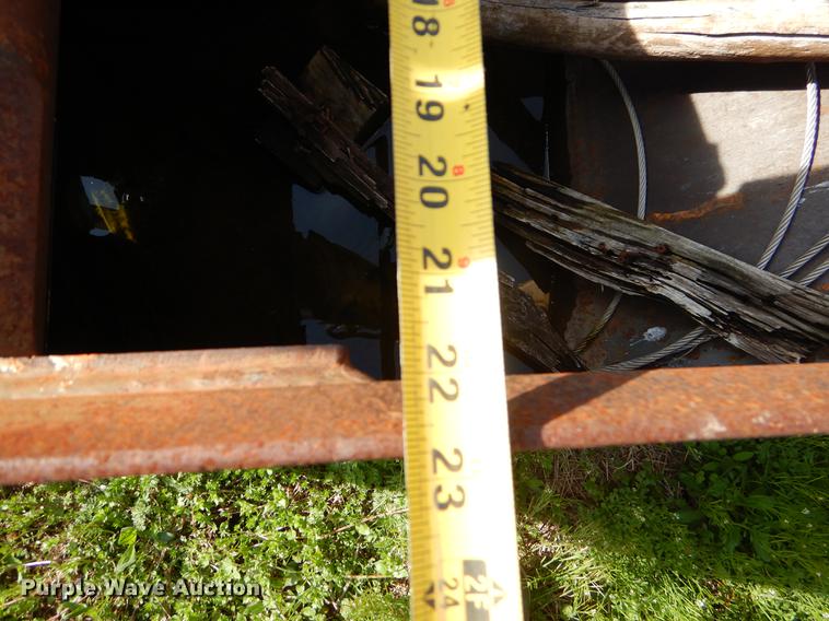 image for item EZ9932 1996 New Holland 575E backhoe