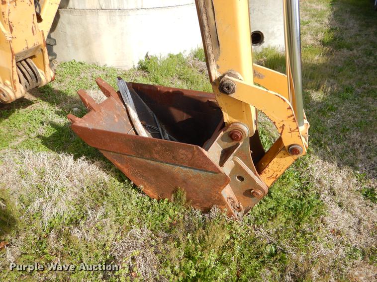 image for item EZ9932 1996 New Holland 575E backhoe