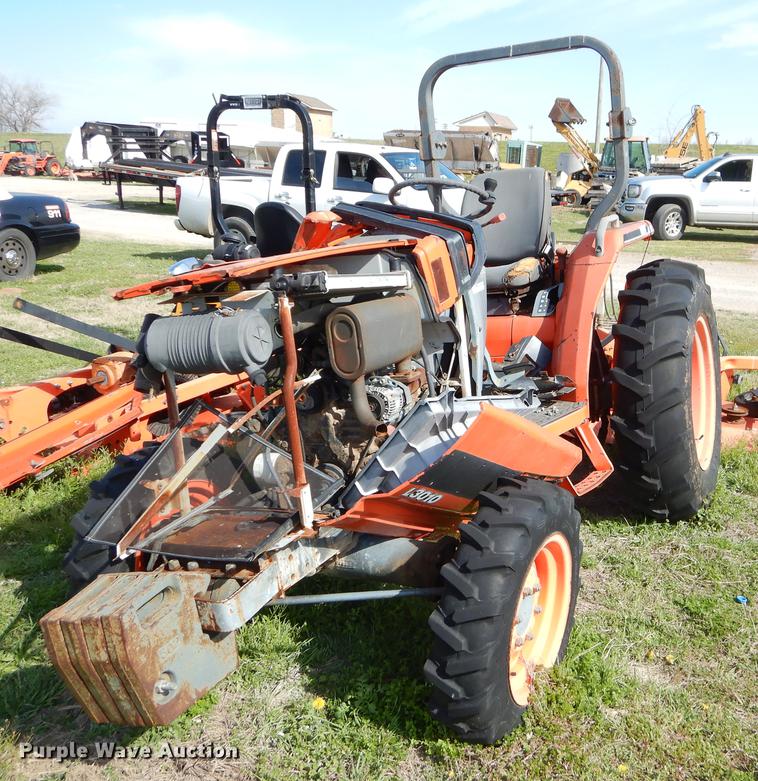 image for item EZ9934 Kubota L3010D tractor
