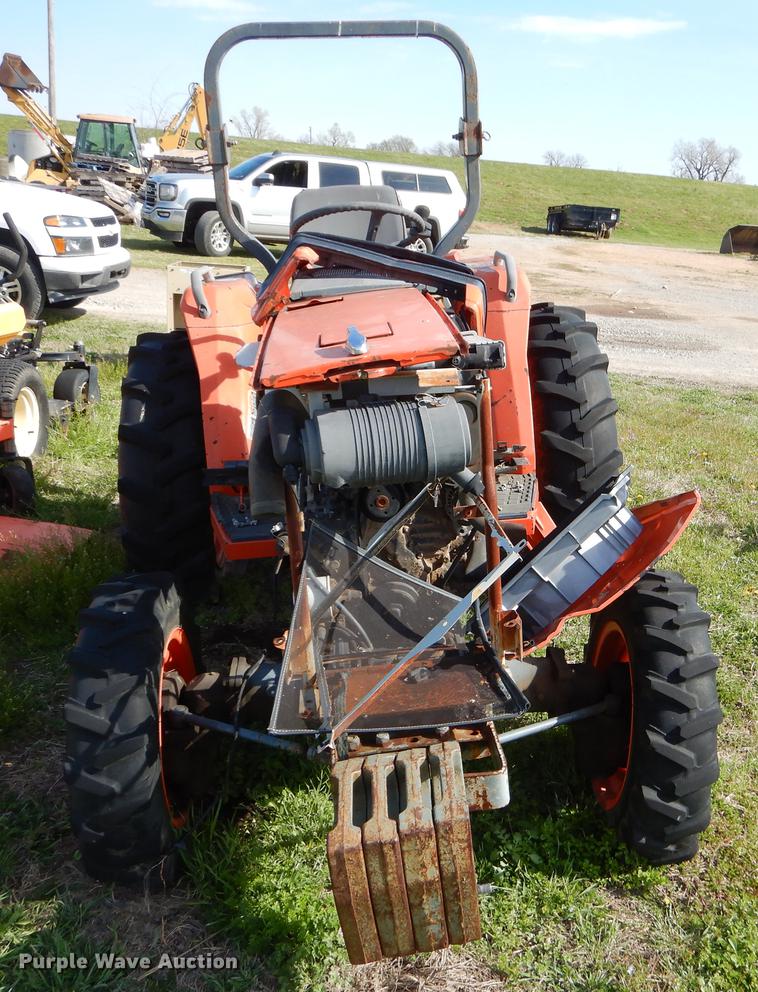 image for item EZ9934 Kubota L3010D tractor