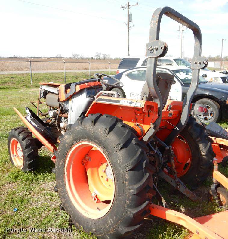 image for item EZ9934 Kubota L3010D tractor