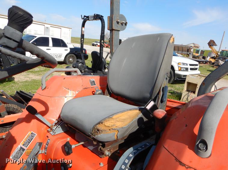 image for item EZ9934 Kubota L3010D tractor