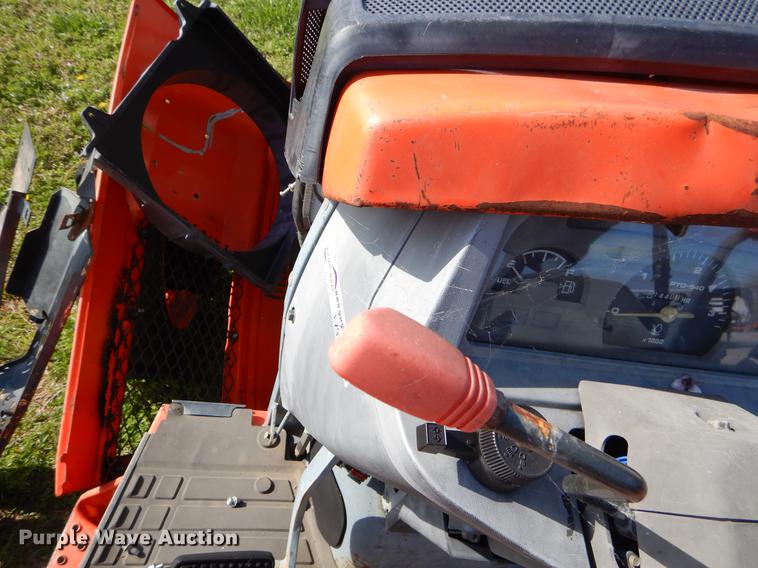 image for item EZ9934 Kubota L3010D tractor