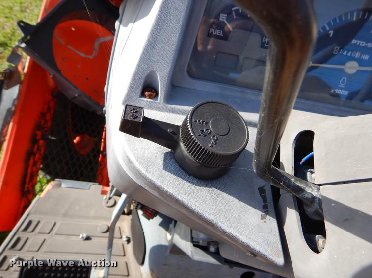 image for item EZ9934 Kubota L3010D tractor