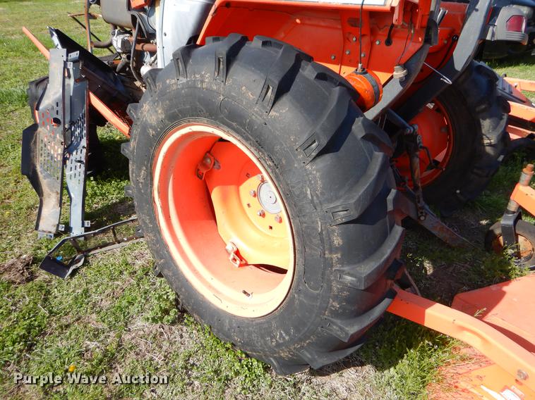 image for item EZ9934 Kubota L3010D tractor