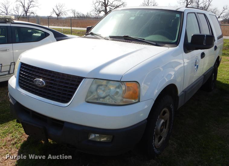 image for item EZ9937 2004 Ford Expedition SUV
