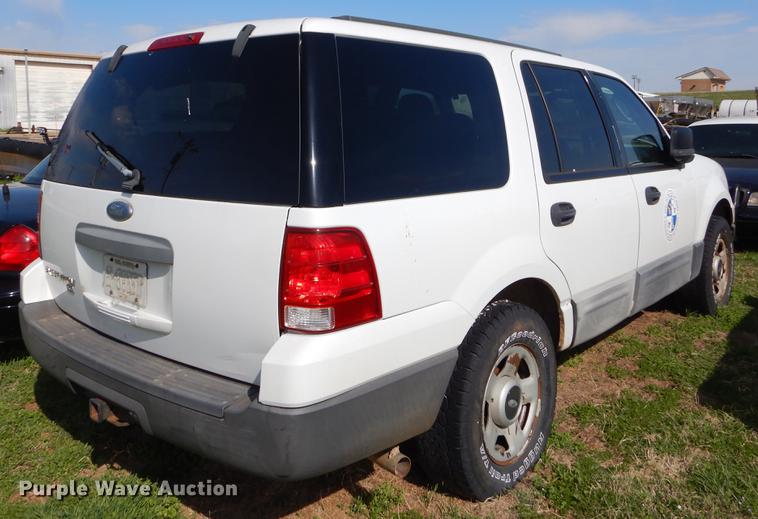 image for item EZ9937 2004 Ford Expedition SUV