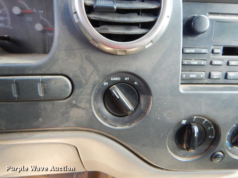 image for item EZ9937 2004 Ford Expedition SUV