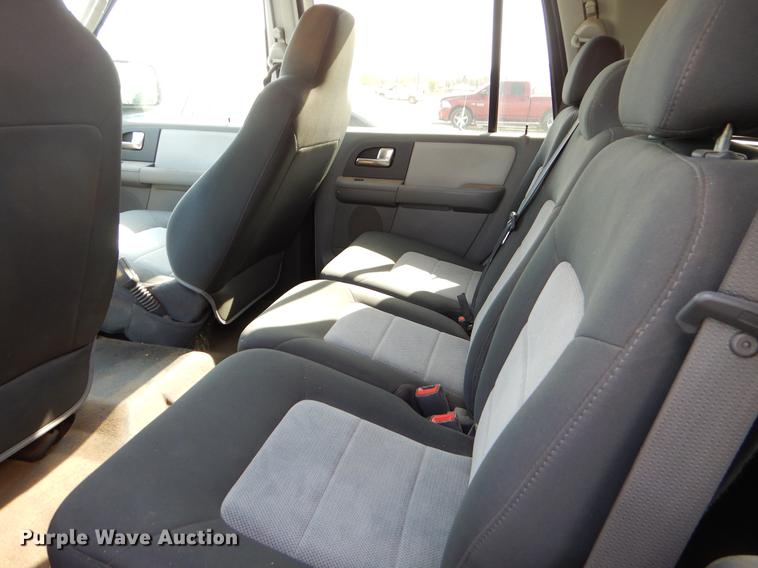 image for item EZ9937 2004 Ford Expedition SUV