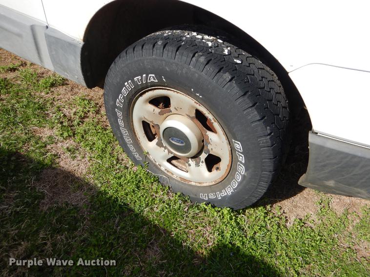 image for item EZ9937 2004 Ford Expedition SUV