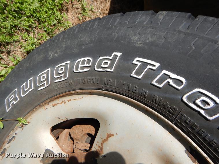 image for item EZ9937 2004 Ford Expedition SUV