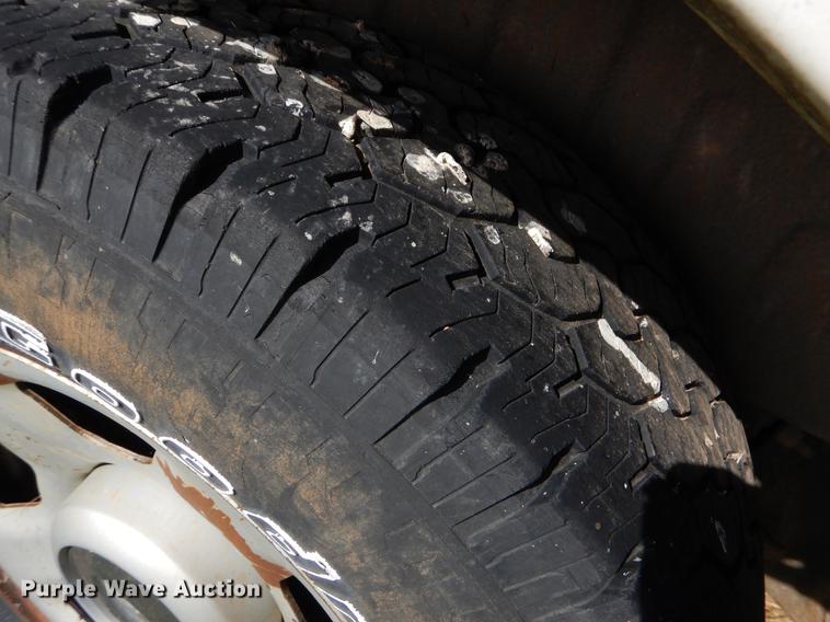 image for item EZ9937 2004 Ford Expedition SUV