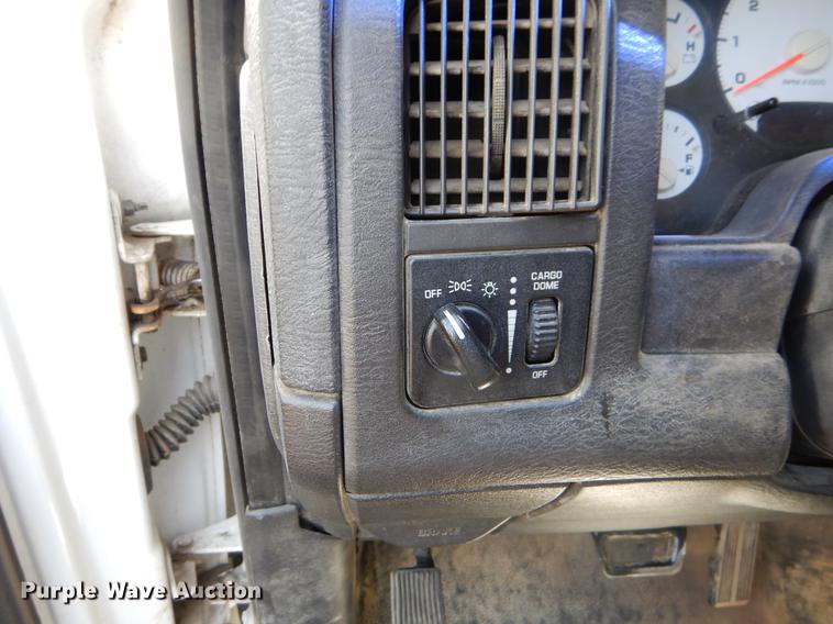 image for item EZ9963 2002 Dodge Ram 1500 pickup truck