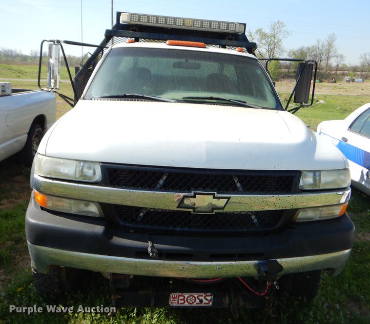 image for item EZ9964 2002 Chevrolet Silverado 3500 dump flatbed pickup truck