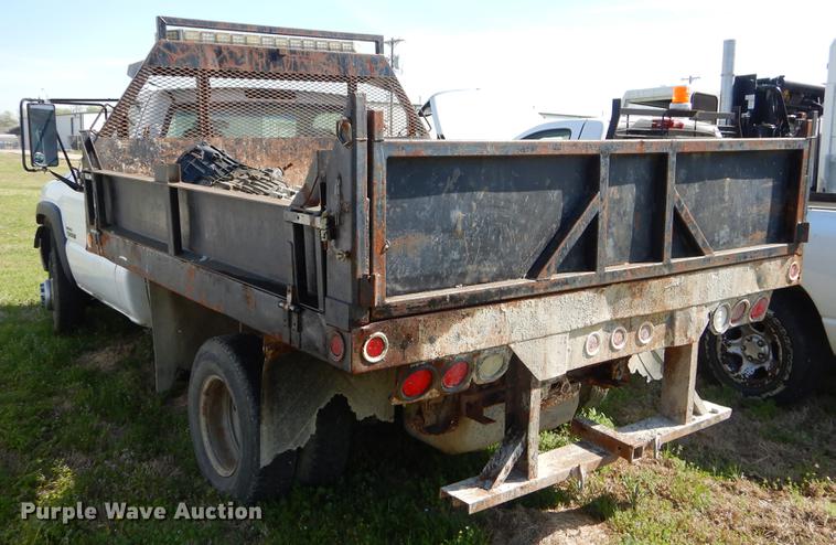 image for item EZ9964 2002 Chevrolet Silverado 3500 dump flatbed pickup truck