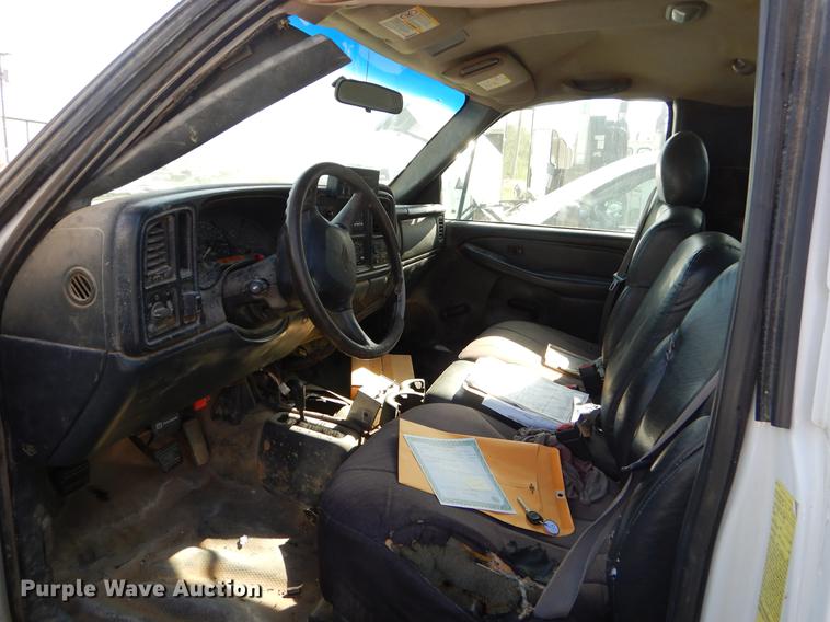 image for item EZ9964 2002 Chevrolet Silverado 3500 dump flatbed pickup truck