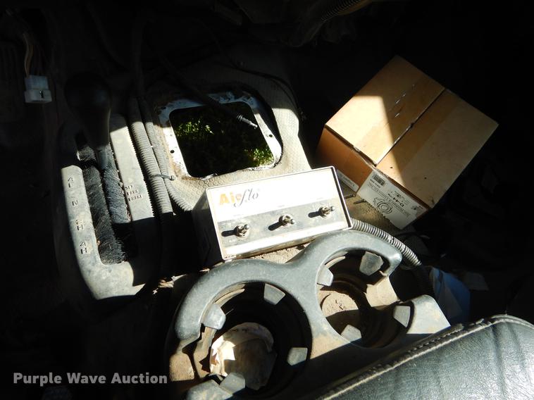 image for item EZ9964 2002 Chevrolet Silverado 3500 dump flatbed pickup truck