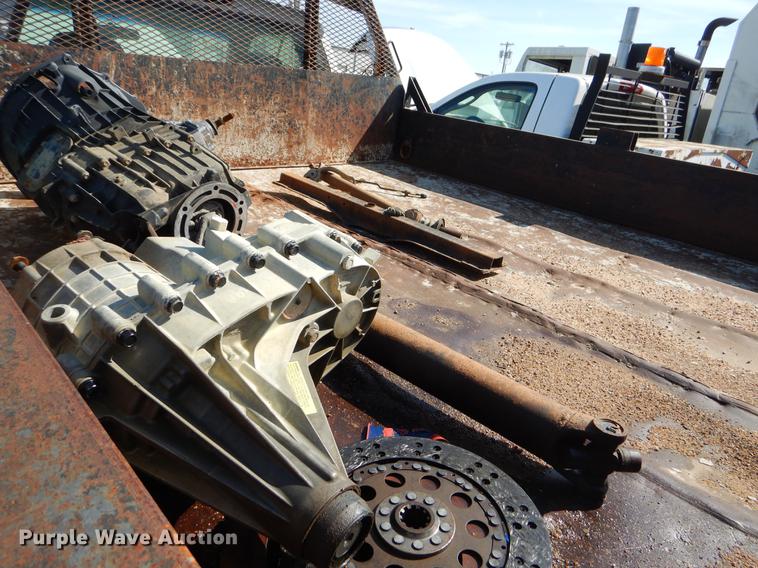 image for item EZ9964 2002 Chevrolet Silverado 3500 dump flatbed pickup truck