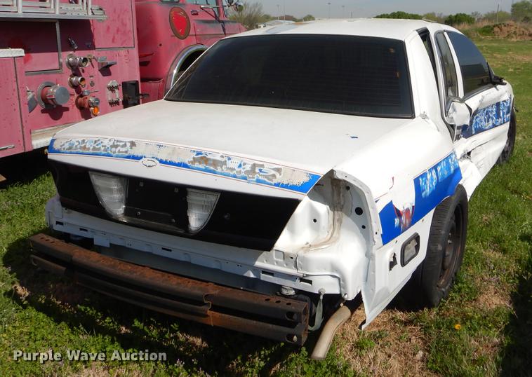 image for item EZ9966 2008 Ford Crown Victoria Police Interceptor