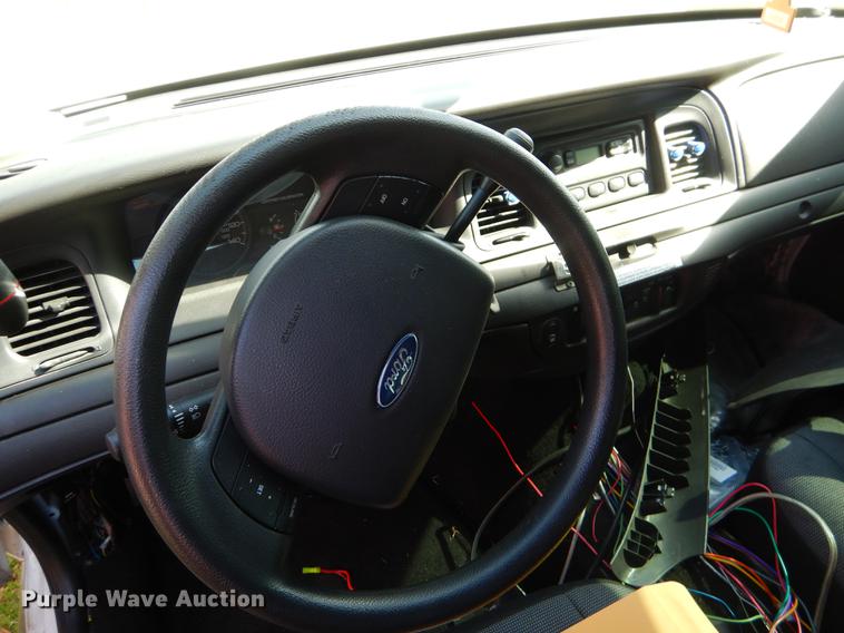 image for item EZ9966 2008 Ford Crown Victoria Police Interceptor