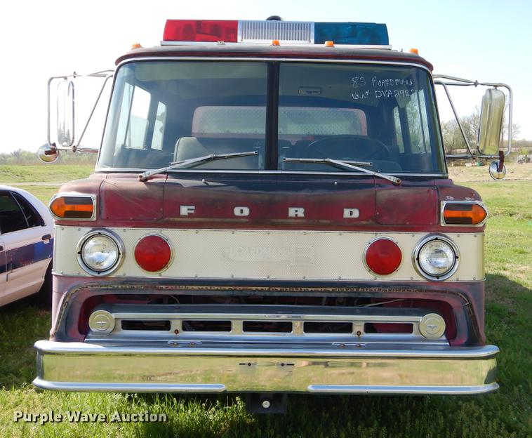 image for item EZ9967 1983 Ford 800 fire truck