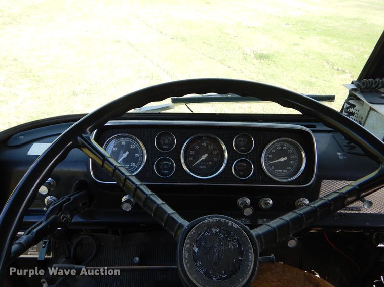 image for item EZ9967 1983 Ford 800 fire truck