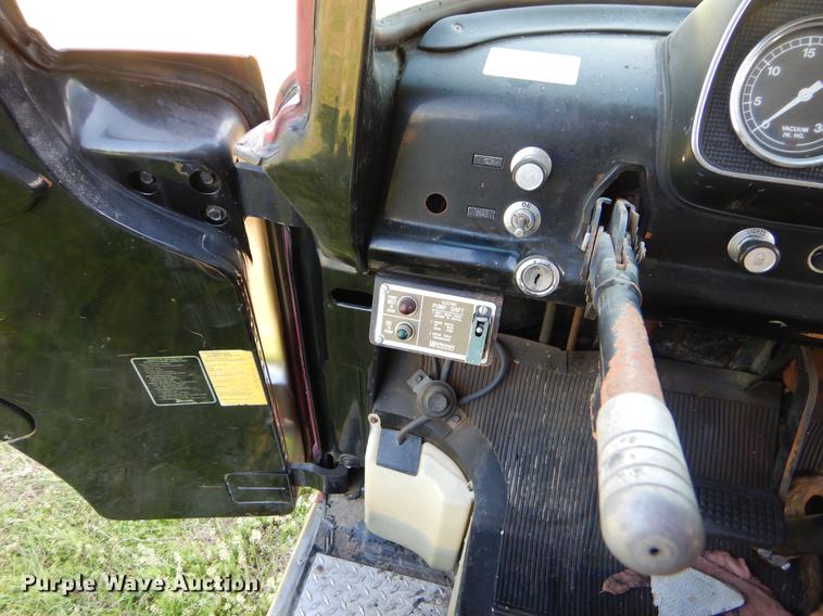 image for item EZ9967 1983 Ford 800 fire truck