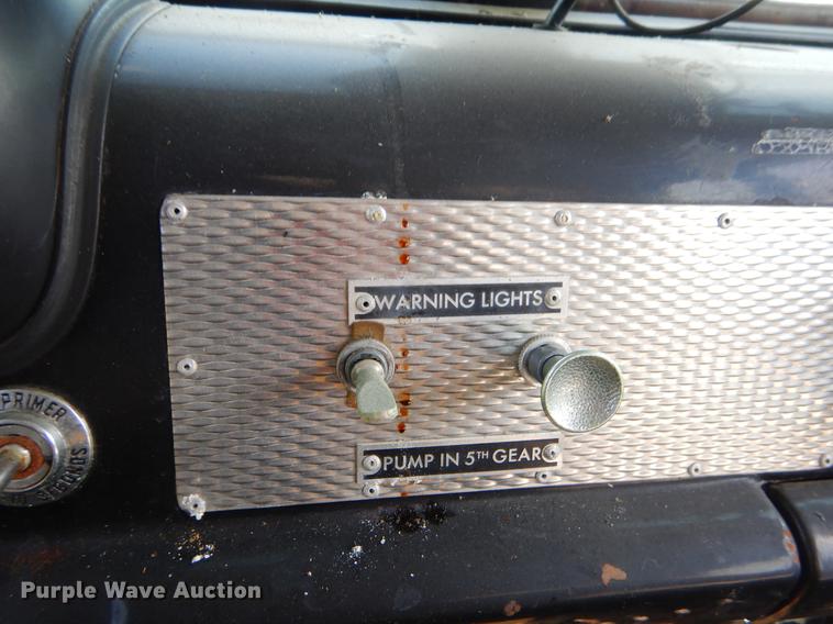 image for item EZ9967 1983 Ford 800 fire truck