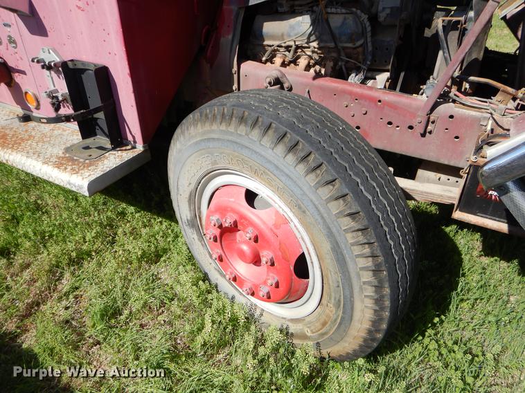 image for item EZ9967 1983 Ford 800 fire truck