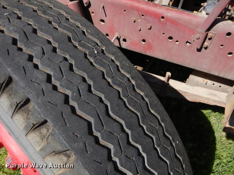 image for item EZ9967 1983 Ford 800 fire truck