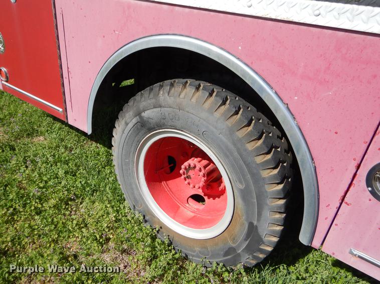 image for item EZ9967 1983 Ford 800 fire truck