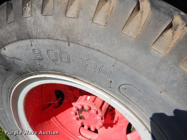 image for item EZ9967 1983 Ford 800 fire truck