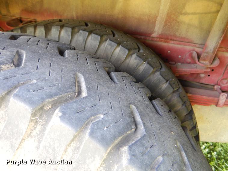 image for item EZ9967 1983 Ford 800 fire truck