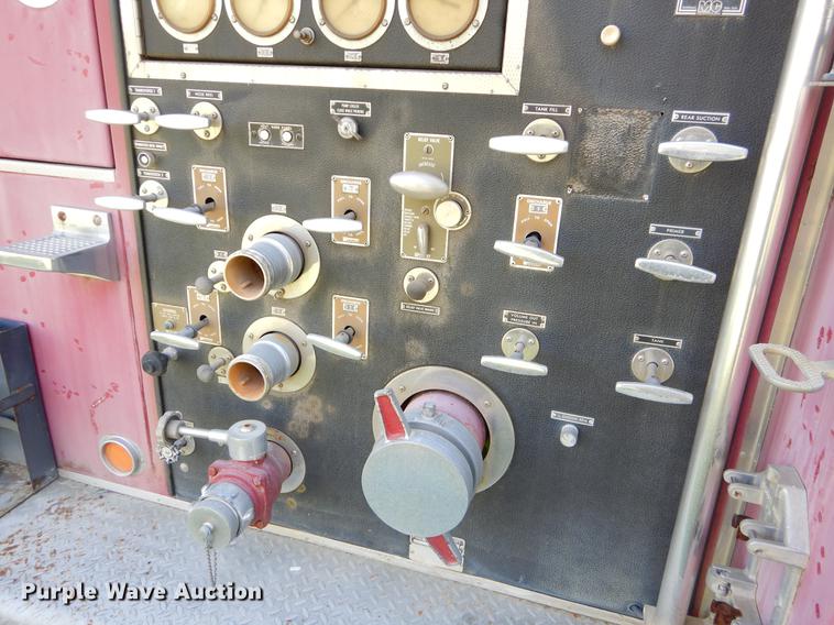 image for item EZ9967 1983 Ford 800 fire truck