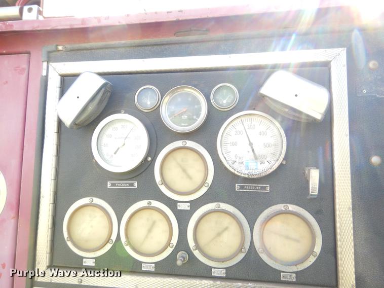 image for item EZ9967 1983 Ford 800 fire truck