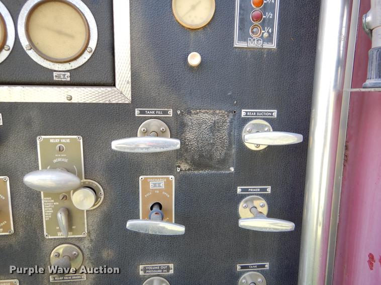 image for item EZ9967 1983 Ford 800 fire truck