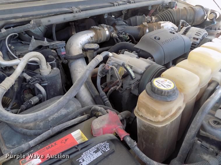 image for item FA9616 2003 Ford F550 utility truck with crane