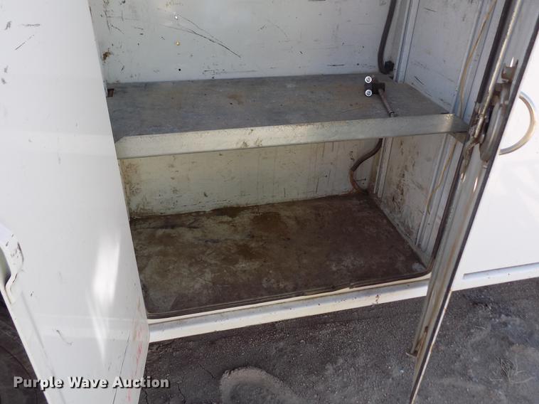 image for item FA9616 2003 Ford F550 utility truck with crane