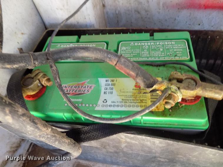 image for item FA9616 2003 Ford F550 utility truck with crane