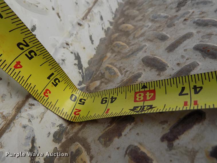 image for item FA9616 2003 Ford F550 utility truck with crane