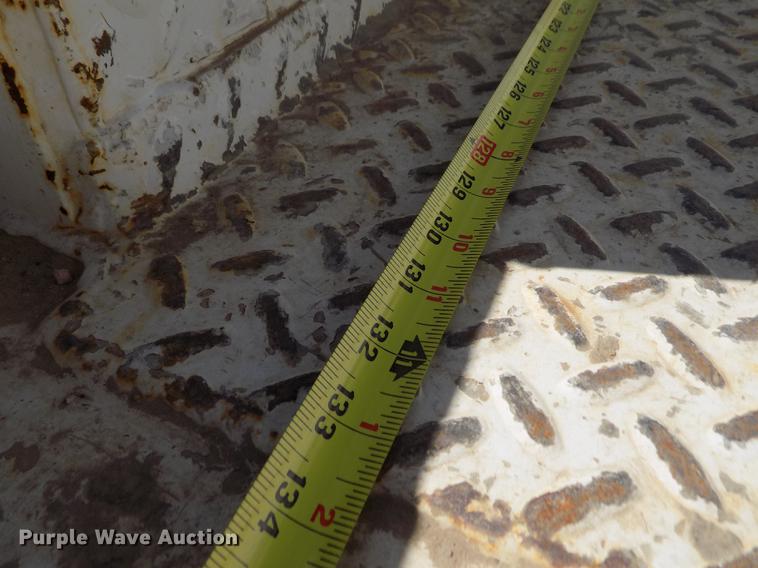 image for item FA9616 2003 Ford F550 utility truck with crane